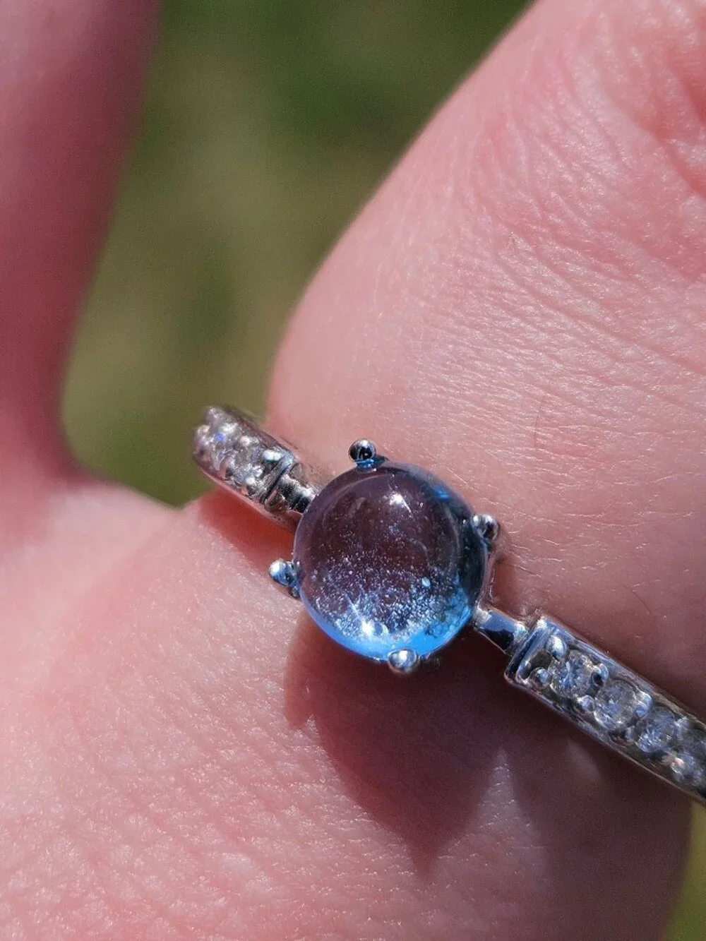 Sonia B 14K White Gold Cabochon Blue Topaz 5mm & Diamond Ring Band Size 9